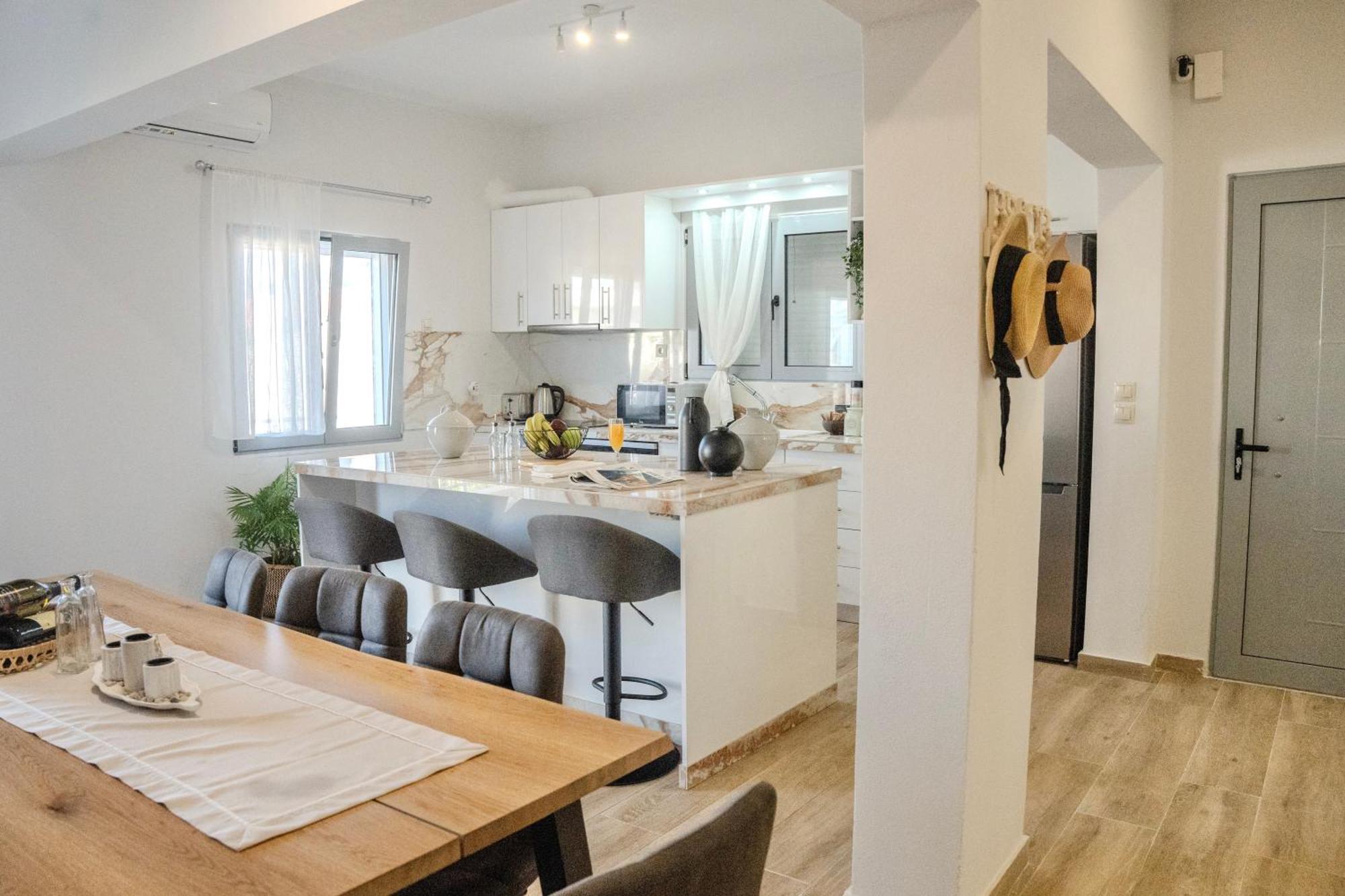 Exquisite 4-Bedroom Prestige Apartment Rhodes City Екстер'єр фото